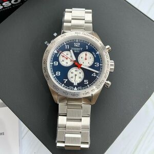 Tissot mens Chronograph Watch BIG&NICE